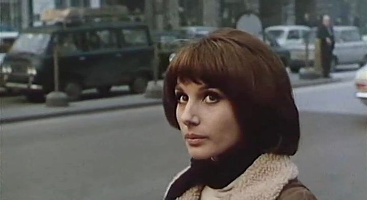 Una scena tratta dal film Senza sapere niente di lei