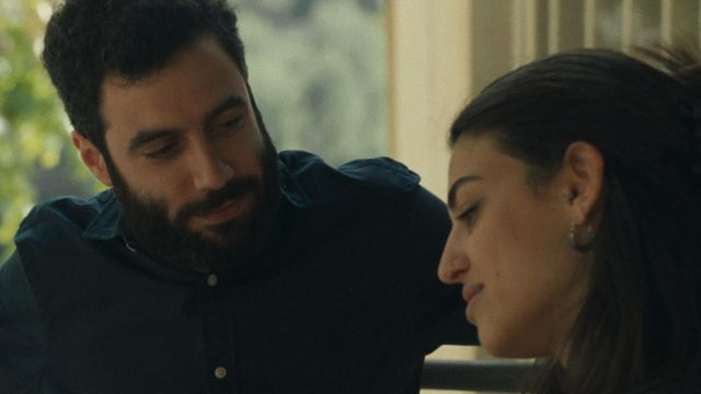 Una scena tratta dal film Happy Holidays