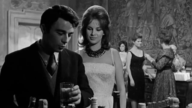 Una scena tratta dal film I delfini