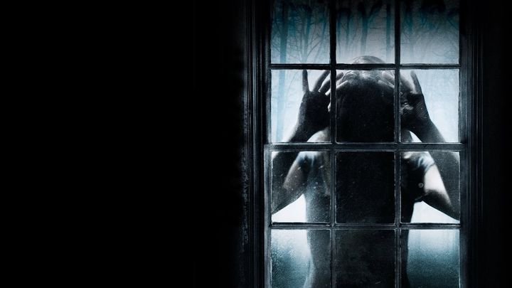 Una scena tratta dal film The Uninvited