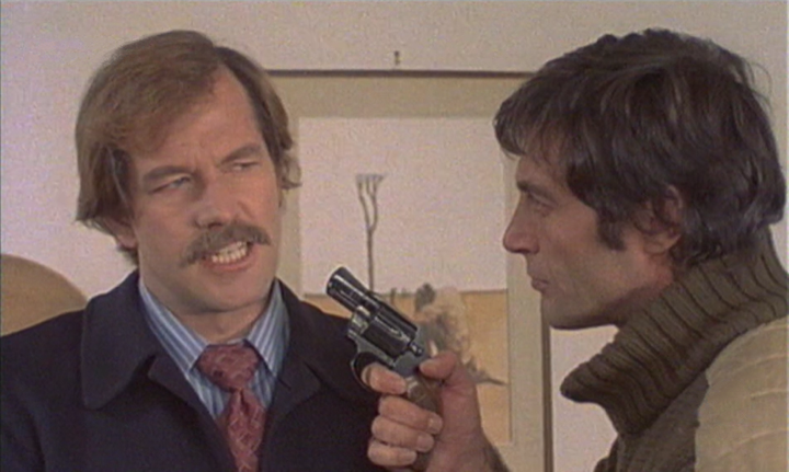 Una scena tratta dal film I guappi non si toccano