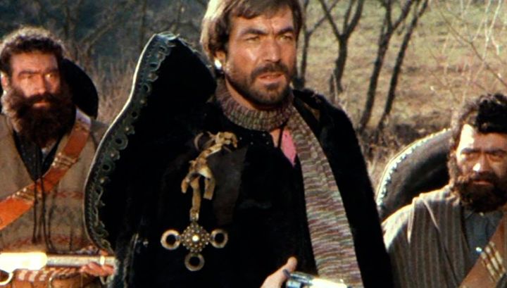 Una scena tratta dal film Shango, la pistola infallibile