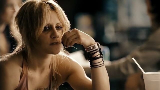 Una scena tratta dal film The Dead Girl