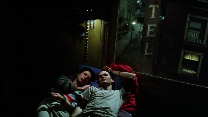 Una scena tratta dal film The Million Dollar Hotel