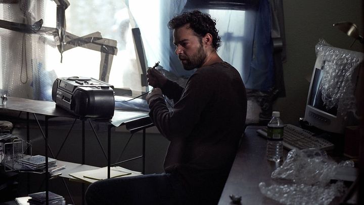 Una scena tratta dal film Right at Your Door