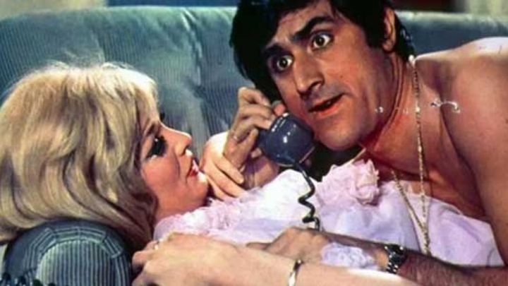 Una scena tratta dal film Professione bigamo