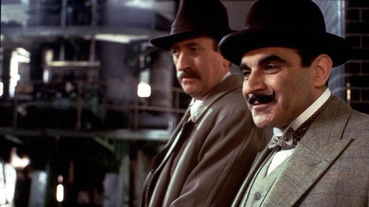 Una scena tratta dal film Being Poirot
