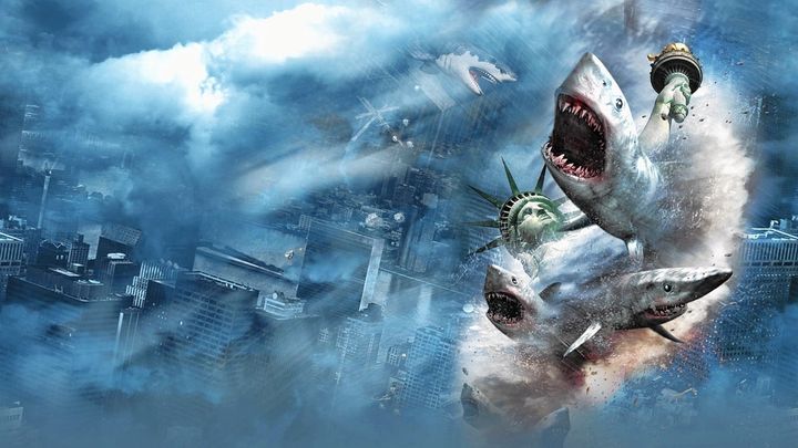 Una scena tratta dal film Sharknado 2 - A volte ripiovono