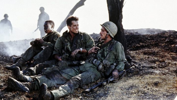 Una scena tratta dal film Hamburger Hill - Collina 937