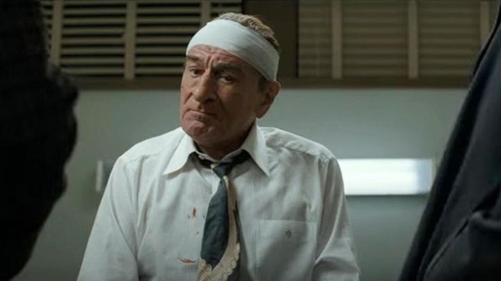 Una scena tratta dal film The Alto Knights - I due volti del crimine