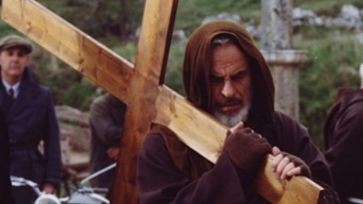 Una scena tratta dal film Padre Pio: Tra cielo e terra