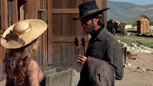 Una scena tratta dal film Lo straniero senza nome