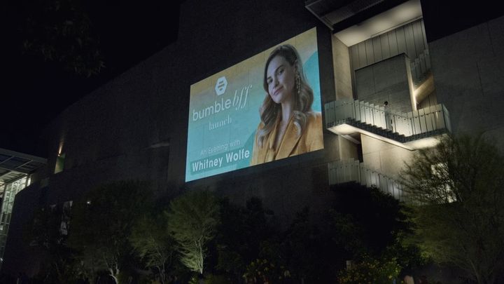 Una scena tratta dal film Swiped