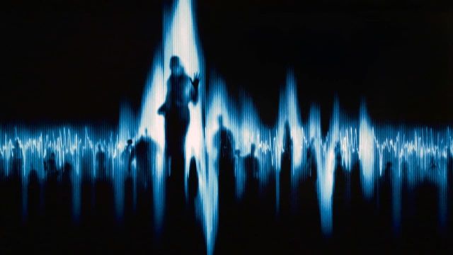 Una scena tratta dal film White Noise - Non ascoltate