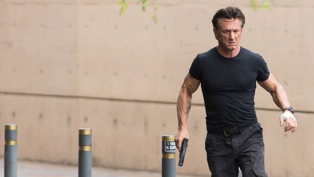 Una scena tratta dal film The Gunman