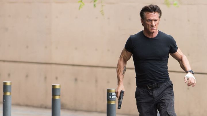 Una scena tratta dal film The Gunman