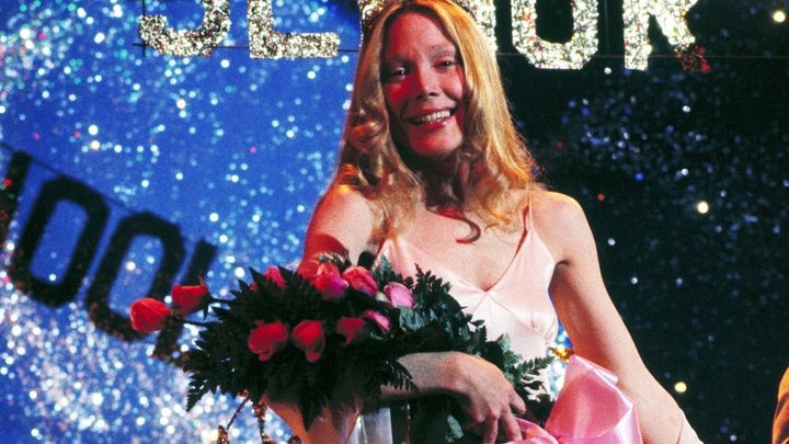 Una scena tratta dal film Carrie - Lo sguardo di Satana