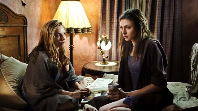 Una scena tratta dal film Promessa rosso sangue