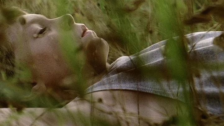 Una scena tratta dal film Low Tide - Bassa marea