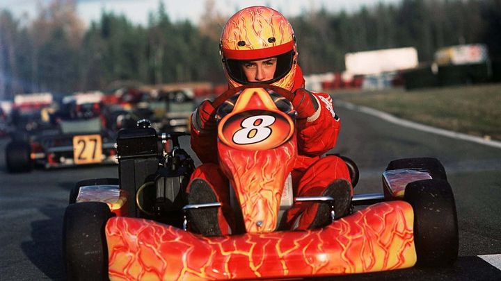 Una scena tratta dal film Kart Racer