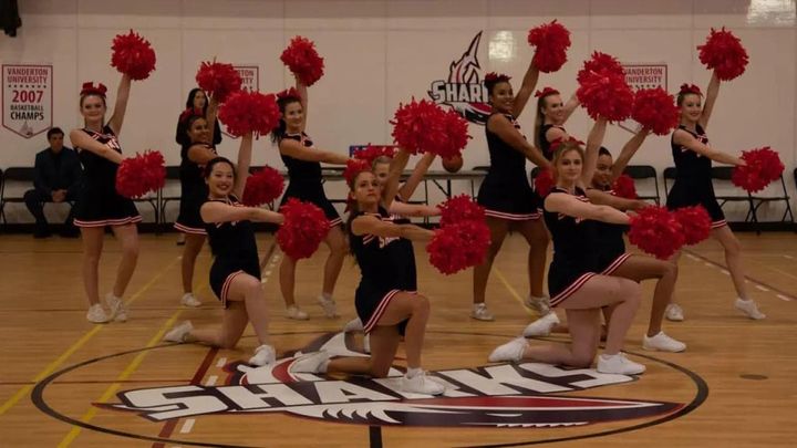 Una scena tratta dal film Cheerleader pericolose