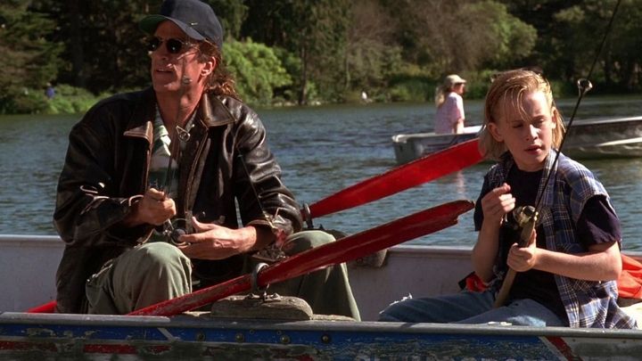 Una scena tratta dal film Papà ti aggiusto io!