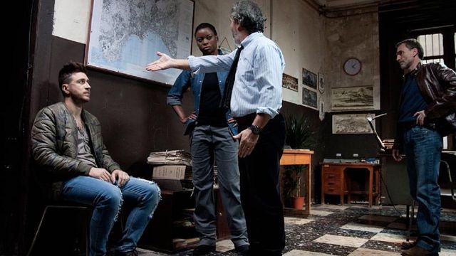 Una scena tratta dal film Song'e Napule