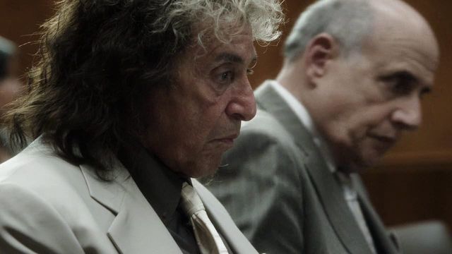 Una scena tratta dal film Phil Spector