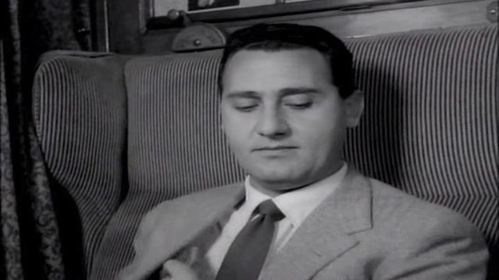 Una scena tratta dal film Lo scapolo