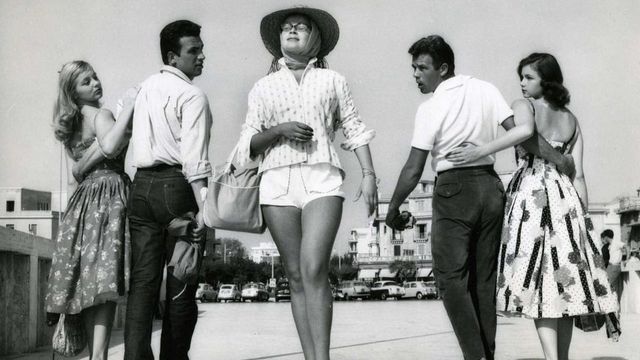 Una scena tratta dal film Belle ma povere