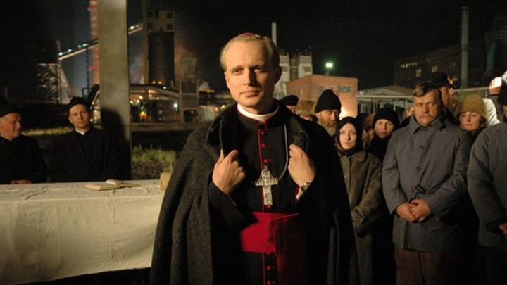 Serie Tv - Karol, un uomo diventato Papa