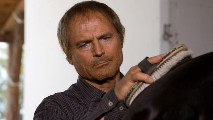 Serie Tv - L'uomo che cavalcava nel buio