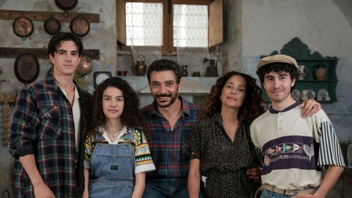 Serie Tv - Storia di una famiglia perbene